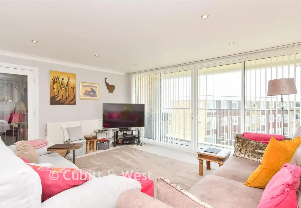 Lounge - Chanctonbury Road, Rustington, West Sussex - Wards of Kent