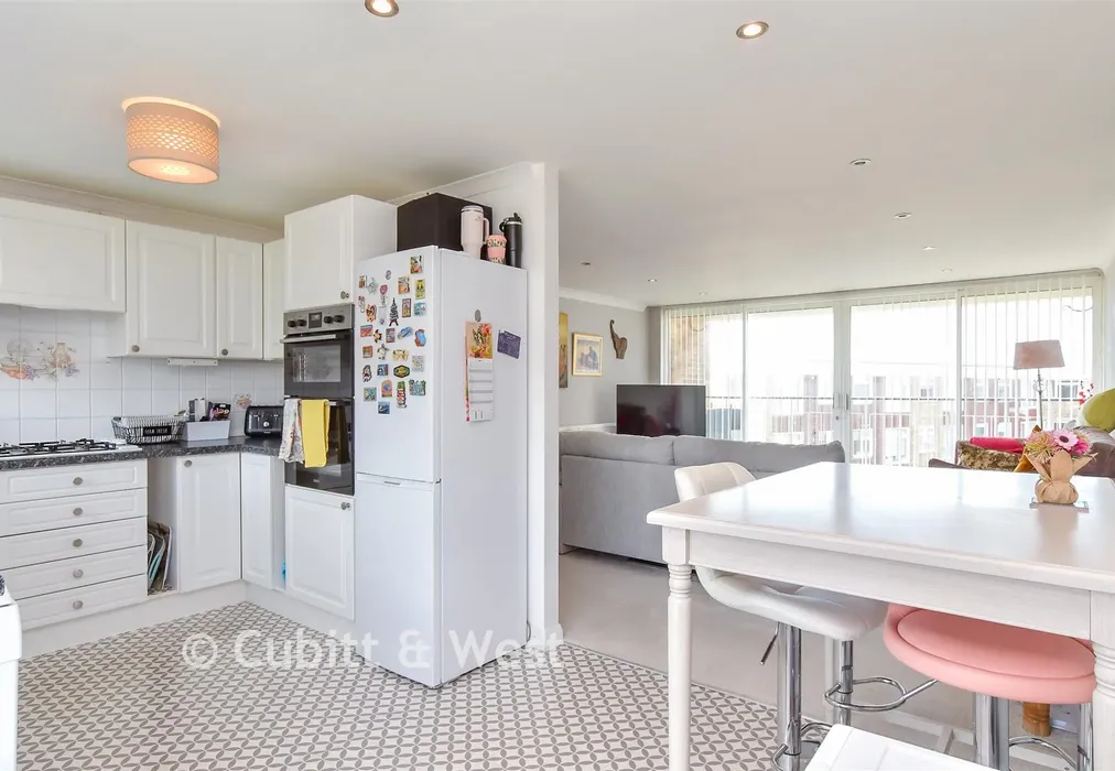 Kitchen/ Diner - Chanctonbury Road, Rustington, West Sussex - Wards of Kent