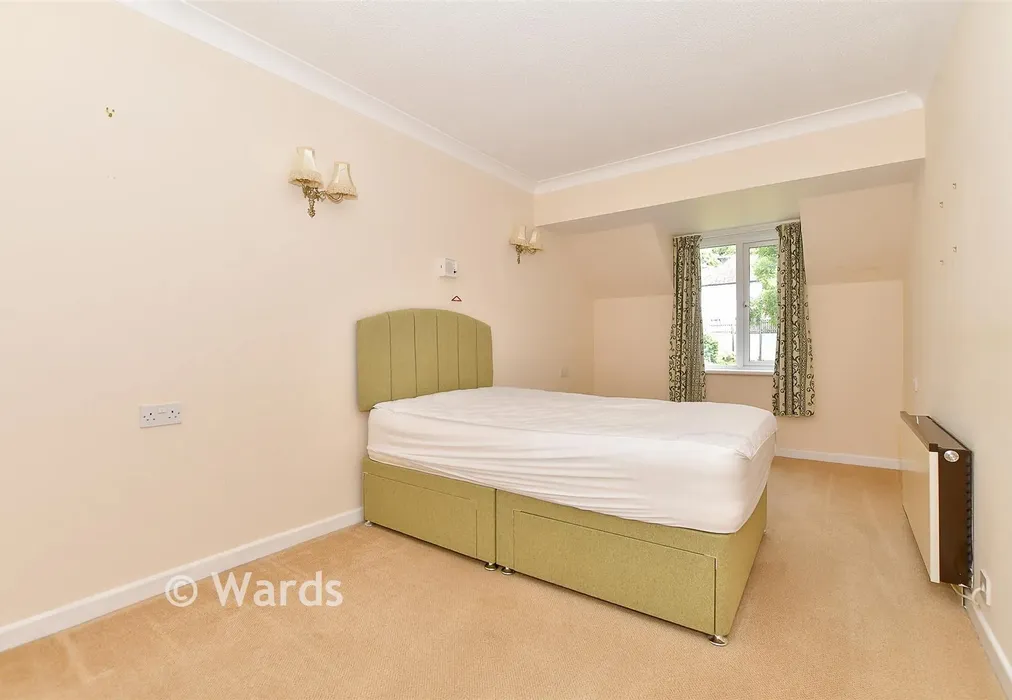 Bedroom - Bartholomew Street, Hythe, Kent - Wards of Kent