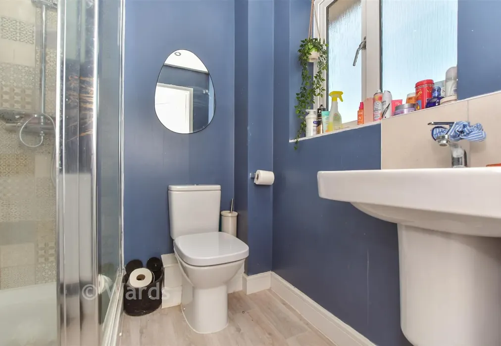 En-Suite Shower Room - de Montfort Drive, Sellindge, Kent - Wards of Kent