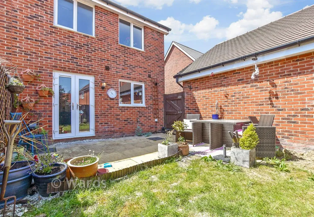 Rear Garden - de Montfort Drive, Sellindge, Kent - Wards of Kent