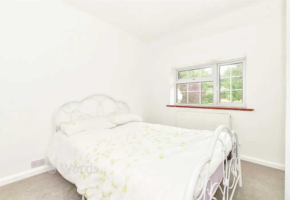 Bedroom 2 - Tanners Hill Gardens, Hythe, Kent - Wards of Kent