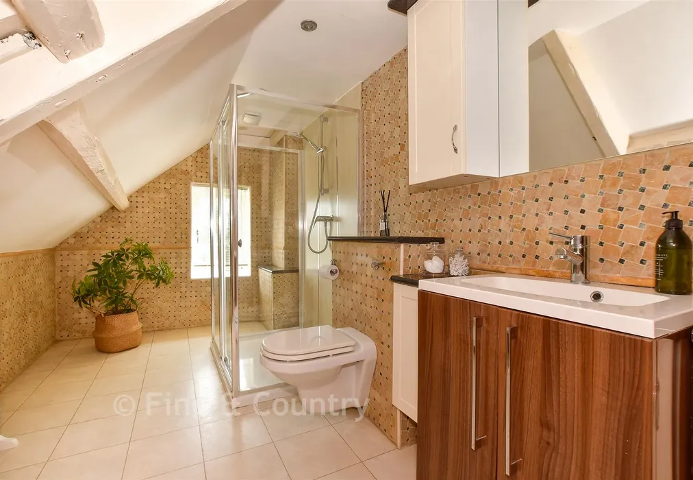 Shower Room - Thorncross Lane, Brighstone, Newport, Isle of Wight - Wards of Kent