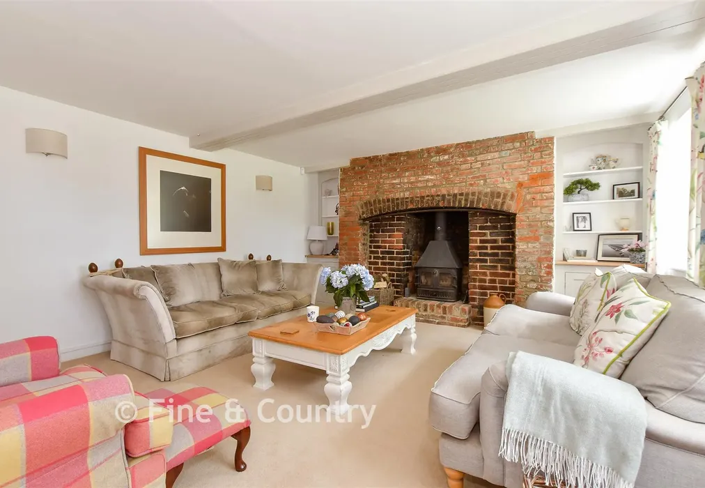 Sitting Room - Thorncross Lane, Brighstone, Newport, Isle of Wight - Wards of Kent