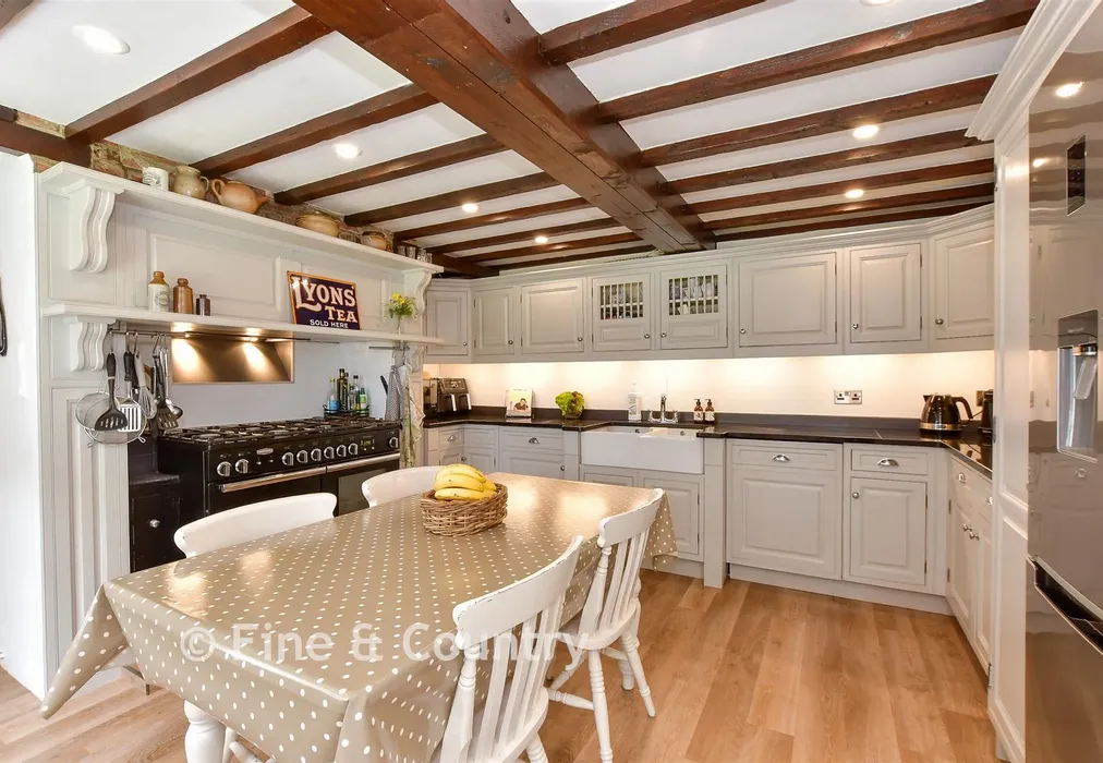 Kitchen/ Breakfast Room - Thorncross Lane, Brighstone, Newport, Isle of Wight - Wards of Kent