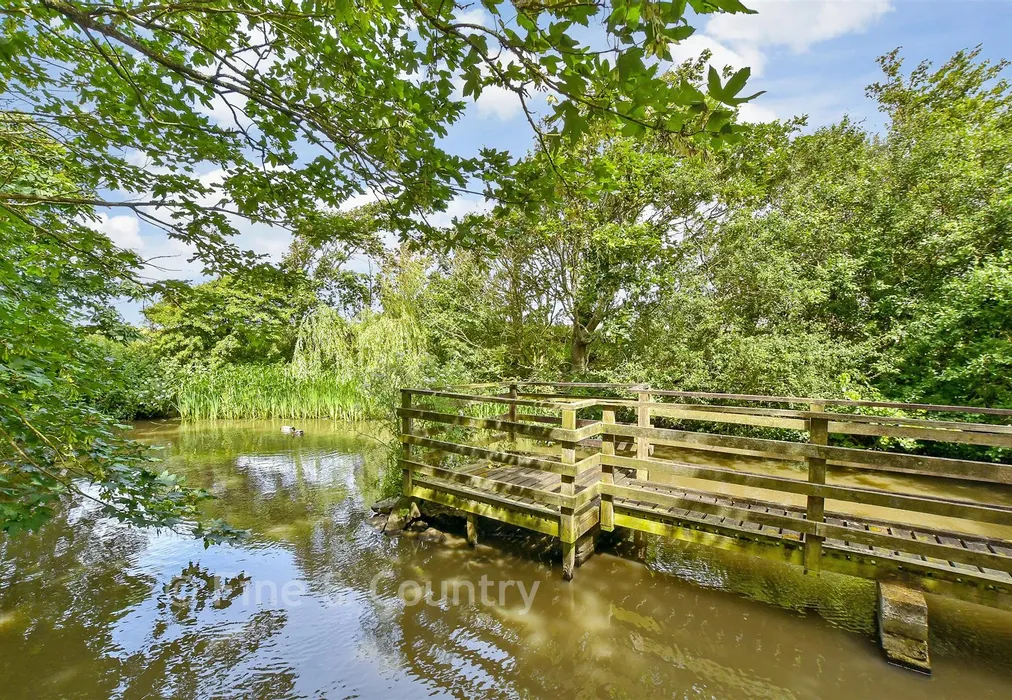 External Feature - Thorncross Lane, Brighstone, Newport, Isle of Wight - Wards of Kent