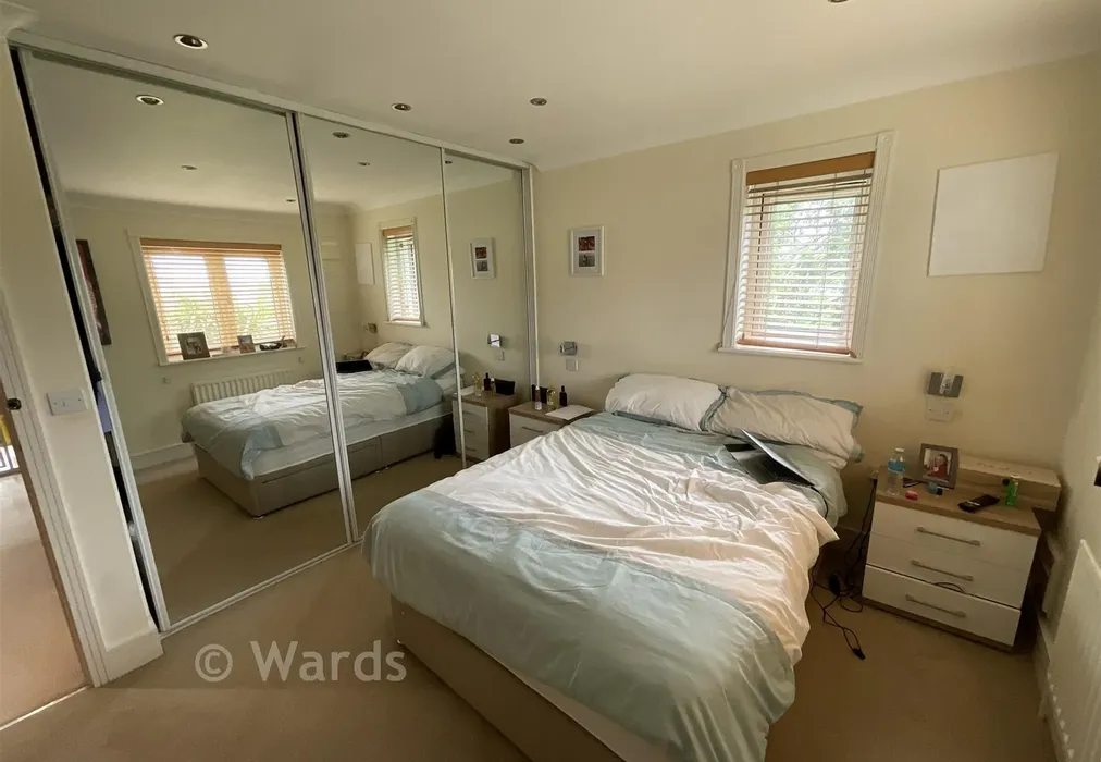 Bedroom - New Hythe Lane, Larkfield, Kent - Wards of Kent