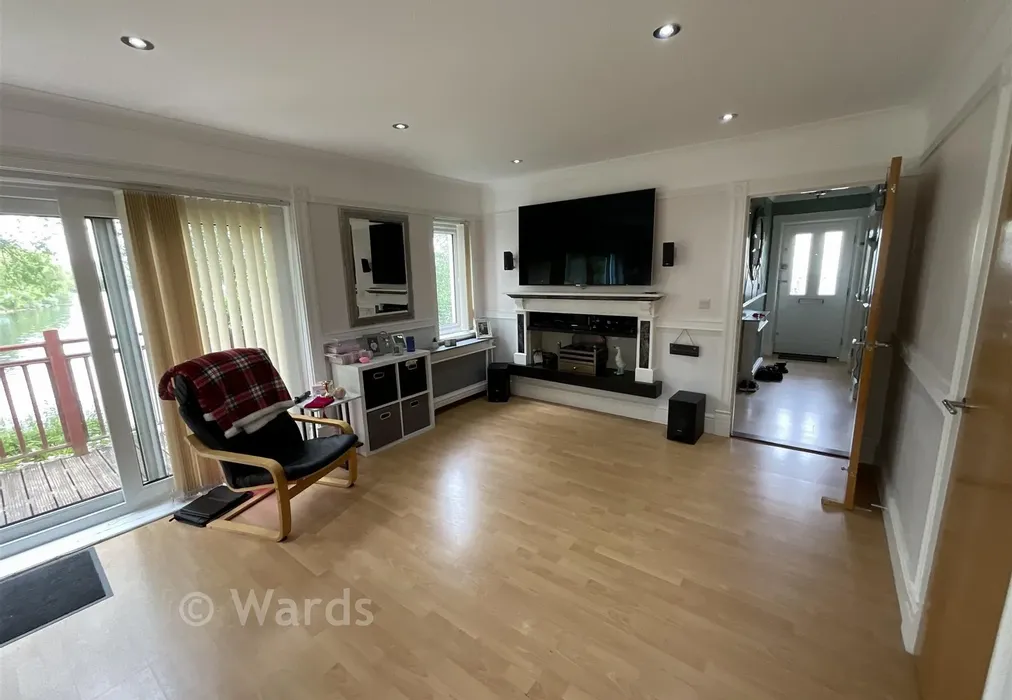 Lounge/Diner - New Hythe Lane, Larkfield, Kent - Wards of Kent
