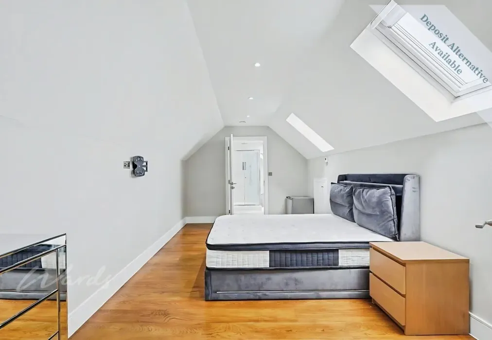pheonix bedroom 1 - Phoenix Mews Bluebell Hill ME5 - Wards of Kent