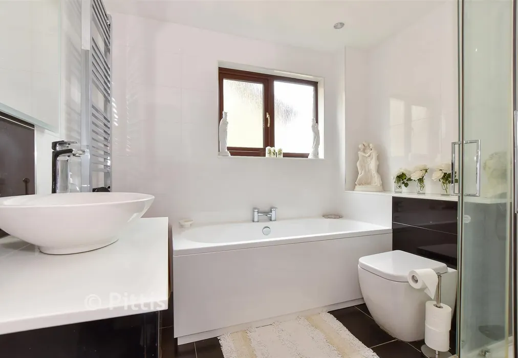 Bathroom - Sandy Lane, Shanklin, Isle of Wight - Wards of Kent
