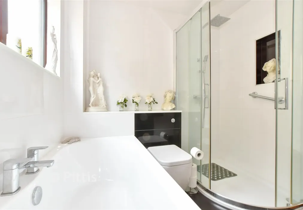 Bathroom - Sandy Lane, Shanklin, Isle of Wight - Wards of Kent