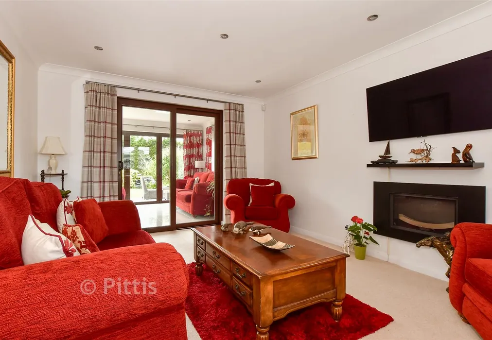 Lounge - Sandy Lane, Shanklin, Isle of Wight - Wards of Kent