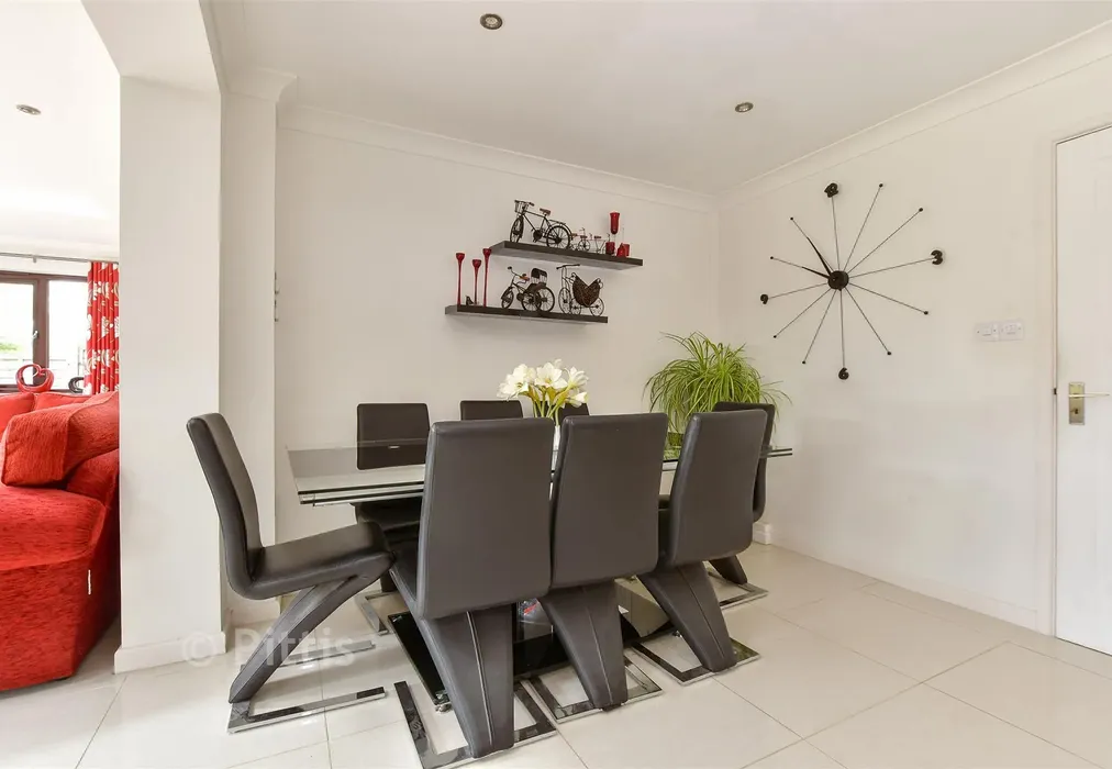 Kitchen/ Living Room - Sandy Lane, Shanklin, Isle of Wight - Wards of Kent