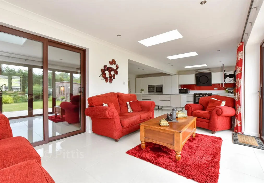 Kitchen/ Living Room - Sandy Lane, Shanklin, Isle of Wight - Wards of Kent