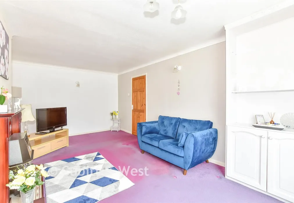 Lounge - Cherry Tree Avenue, Waterlooville, Hampshire - Wards of Kent
