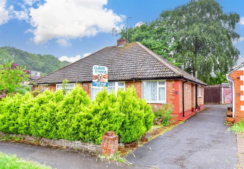 External (Web) 1 - Cherry Tree Avenue, Waterlooville, Hampshire - Wards of Kent