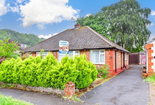 Cherry Tree Avenue, Waterlooville, Hampshire - Wards of Kent