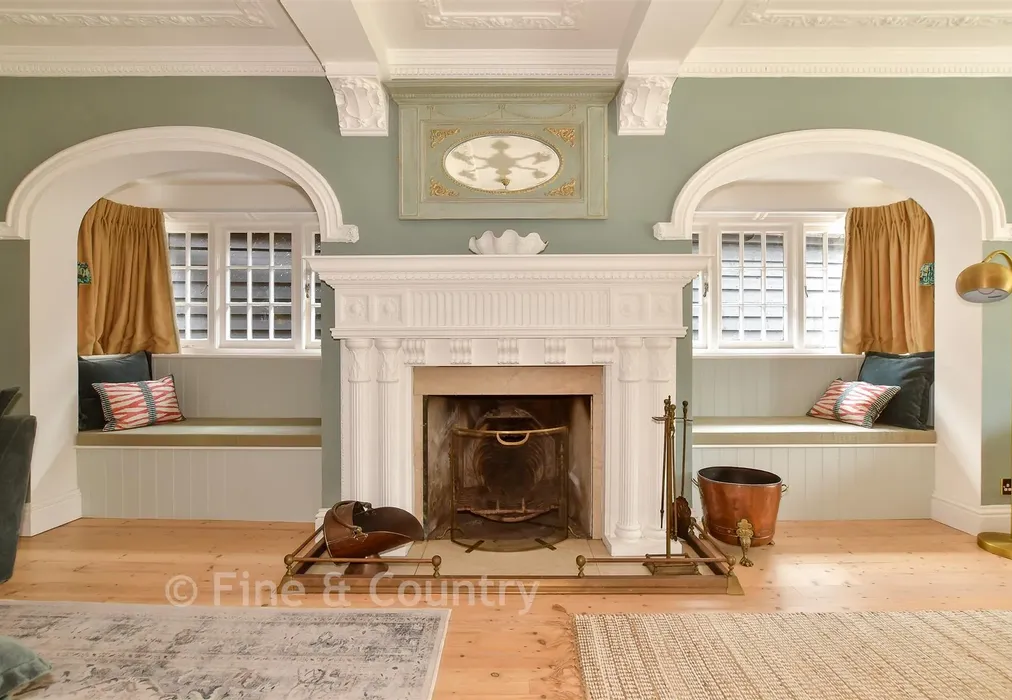 Internal Feature - Oxenden Square, Herne Bay, Kent - Wards of Kent