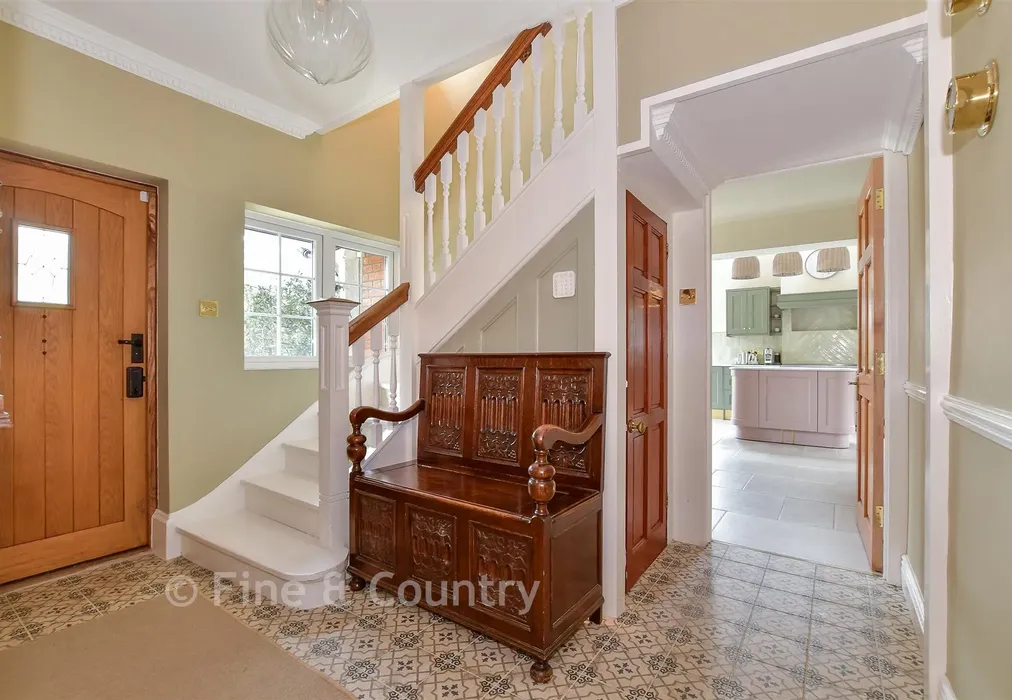 Hallway - Oxenden Square, Herne Bay, Kent - Wards of Kent