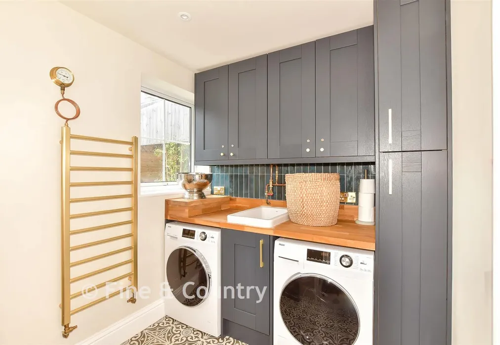 Utility Room - Oxenden Square, Herne Bay, Kent - Wards of Kent