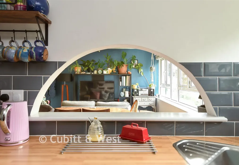 Internal Lifestyle Photograph - Succombs Hill, Warlingham, Surrey - Wards of Kent
