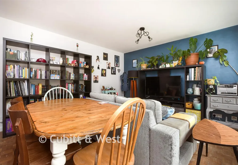 Lounge/Diner - Succombs Hill, Warlingham, Surrey - Wards of Kent