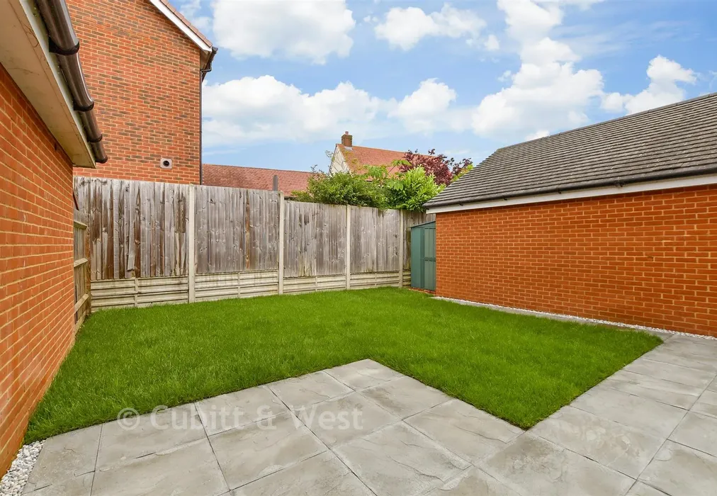 Rear Garden - Vespasian Close, Westhampnett, Chichester, West Sussex - Wards of Kent