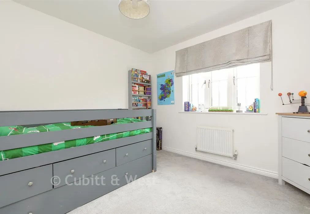 Bedroom 4 - Summer Road, Horley, Surrey - Wards of Kent