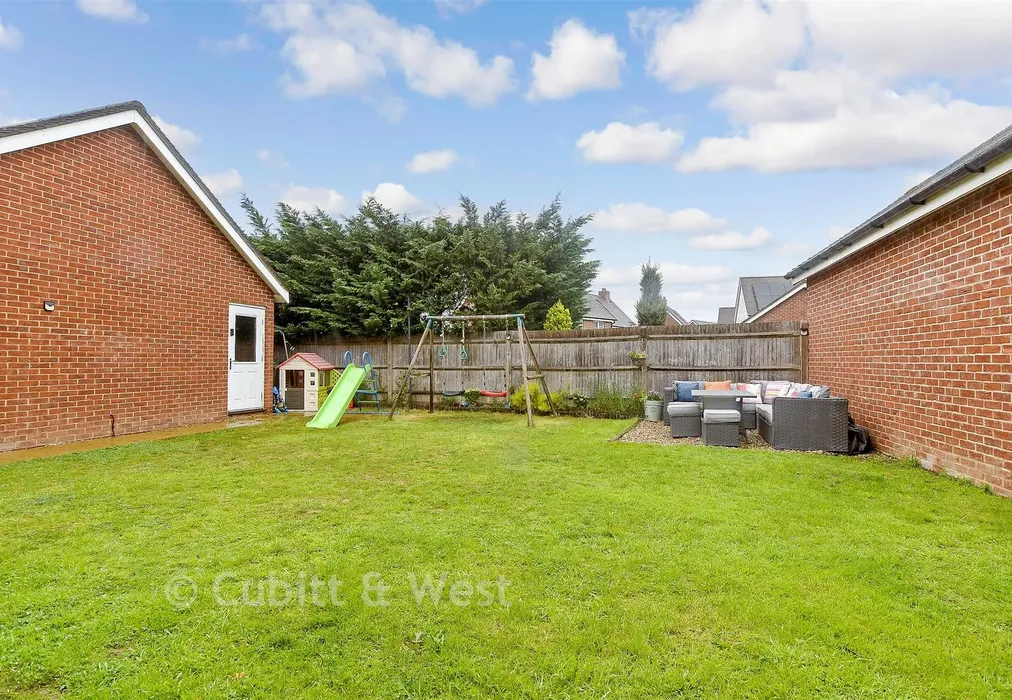 Rear Garden - Summer Road, Horley, Surrey - Wards of Kent