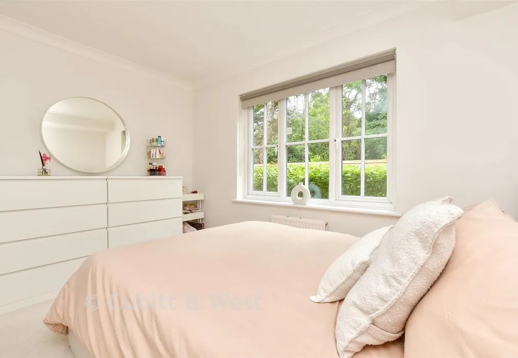 Bedroom 1 - Aspen Vale, Whyteleafe, Surrey - Wards of Kent