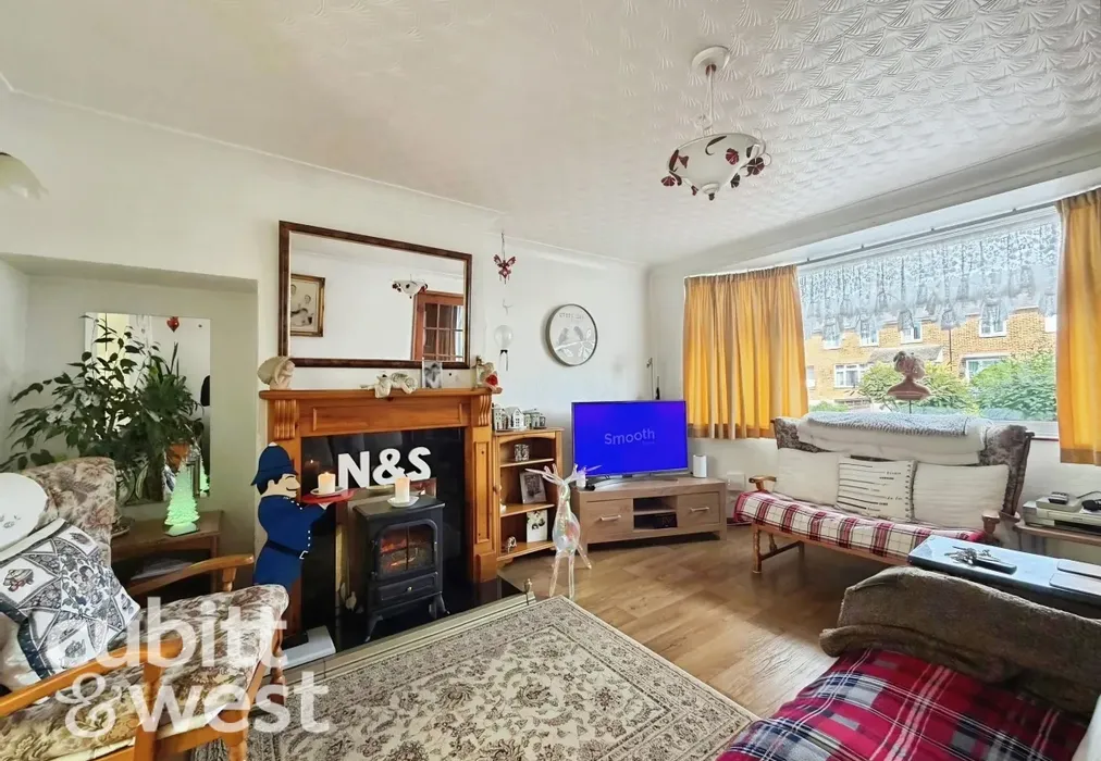  - AVAILABLE WITH NO DEPOSITOverton Crescent Havant PO9 - Wards of Kent