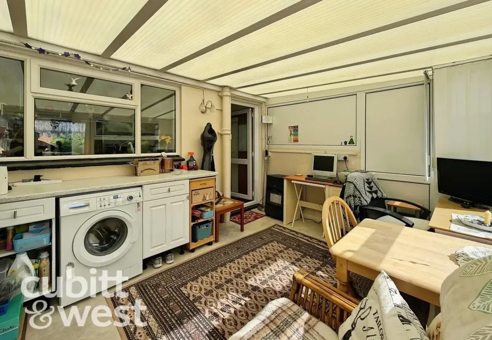  - AVAILABLE WITH NO DEPOSITOverton Crescent Havant PO9 - Wards of Kent