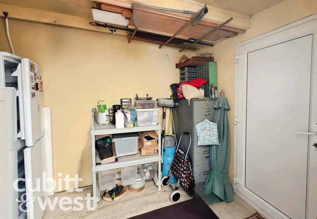  - AVAILABLE WITH NO DEPOSITOverton Crescent Havant PO9 - Wards of Kent