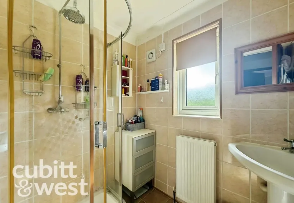  - AVAILABLE WITH NO DEPOSITOverton Crescent Havant PO9 - Wards of Kent