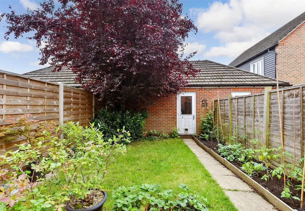 Rear Garden - Brampton Field, Ditton, Aylesford, Kent - Wards of Kent