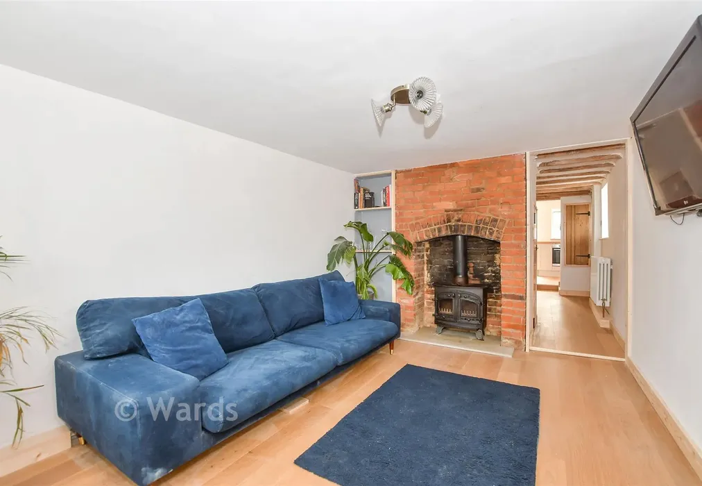 Lounge - Upper Street, Leeds, Kent - Wards of Kent
