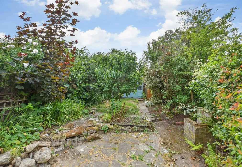 Rear Garden - Upper Street, Leeds, Kent - Wards of Kent