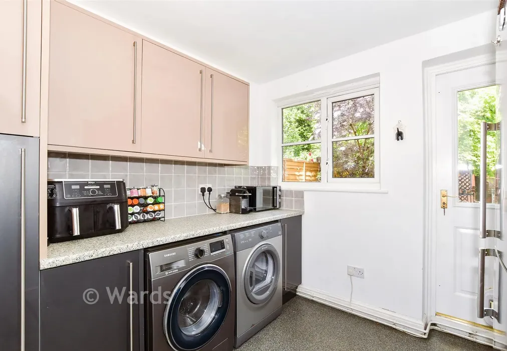Utility Room - Chippendayle Drive, Harrietsham, Maidstone, Kent - Wards of Kent
