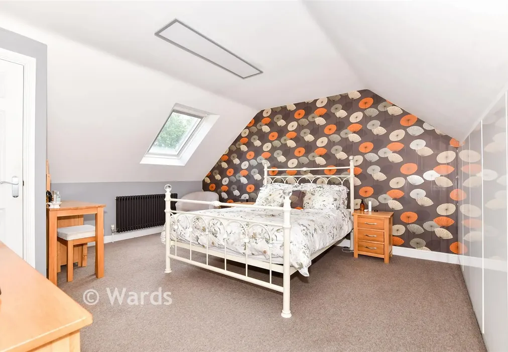 Bedroom 1 - Chippendayle Drive, Harrietsham, Maidstone, Kent - Wards of Kent