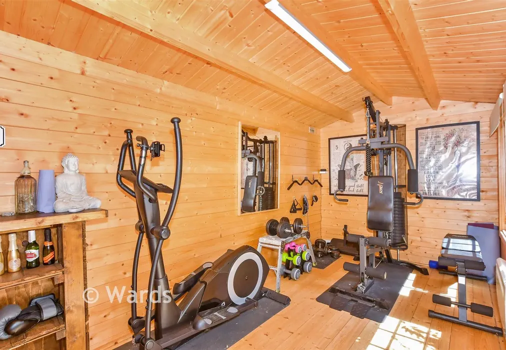Workshop/Outbuildings - Chippendayle Drive, Harrietsham, Maidstone, Kent - Wards of Kent