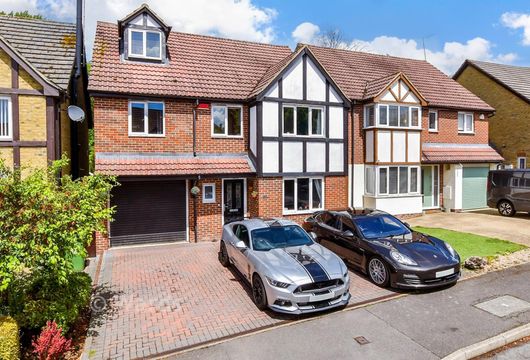 Chippendayle Drive, Harrietsham, Maidstone, Kent - Wards of Kent