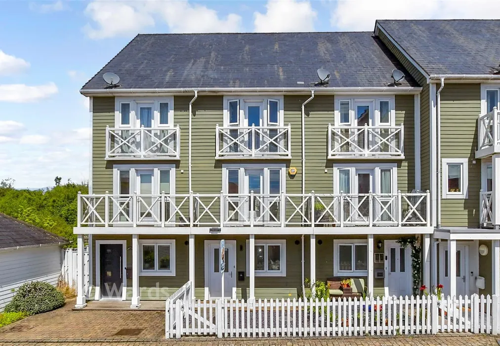 External (Web) - Alisander Close, Holborough Lakes, Snodland, Kent - Wards of Kent
