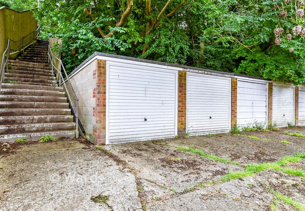 Garage - Chapman Avenue, Maidstone, Kent - Wards of Kent