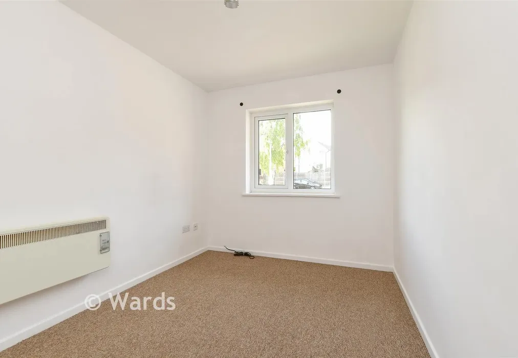 Bedroom 1 - Wyatt Place, Rochester, Kent - Wards of Kent