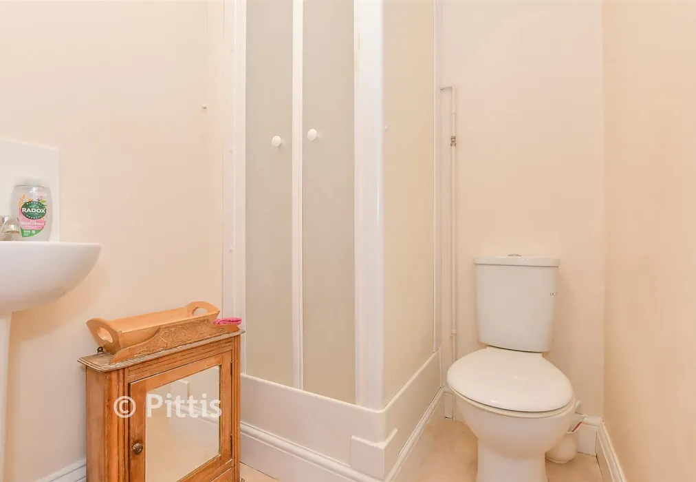 Shower Room - St. Thomas Street, Ryde, Isle of Wight - Wards of Kent