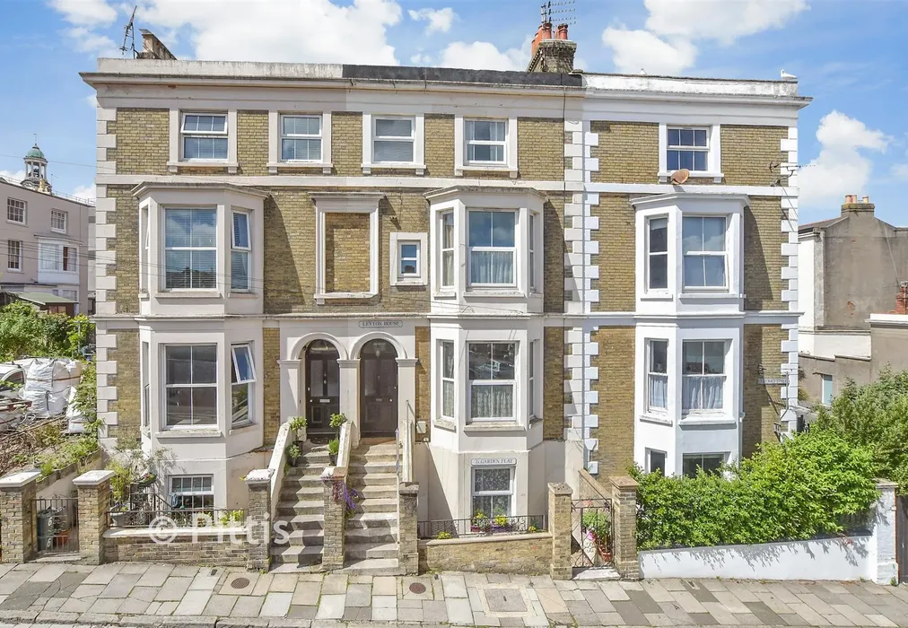 External (Web) - St. Thomas Street, Ryde, Isle of Wight - Wards of Kent