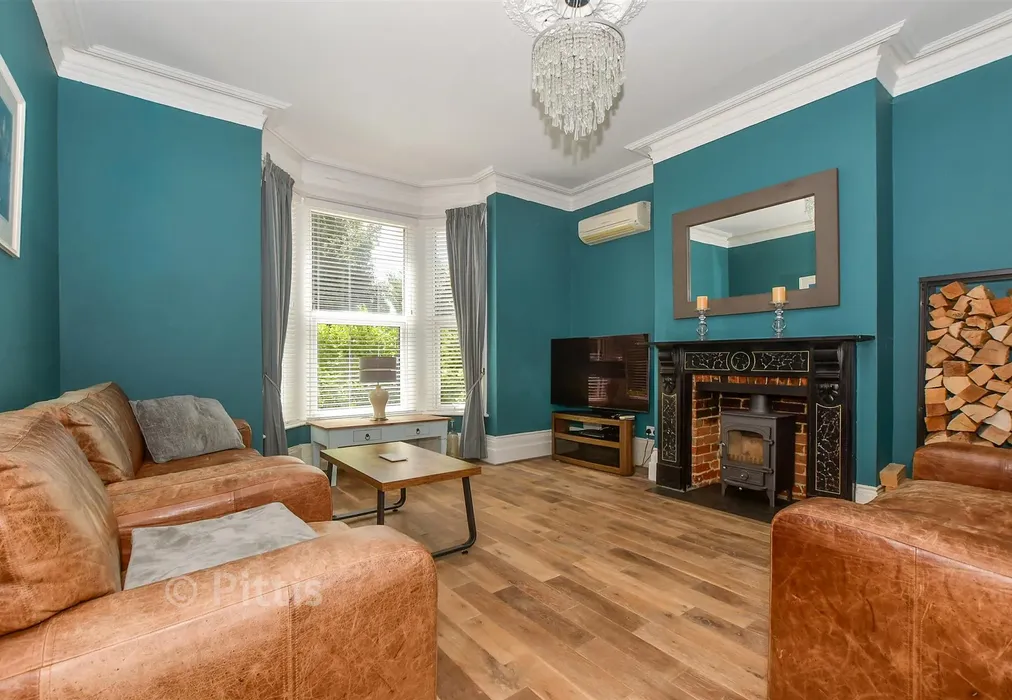 Lounge - Garfield Road, Ryde, Isle of Wight - Wards of Kent
