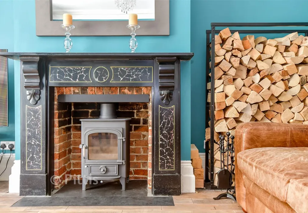 Internal Lifestyle Photograph - Garfield Road, Ryde, Isle of Wight - Wards of Kent