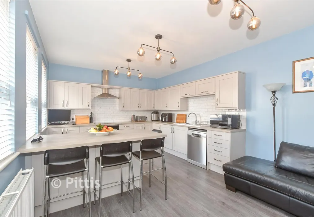 Kitchen/Breakfast Room - Garfield Road, Ryde, Isle of Wight - Wards of Kent