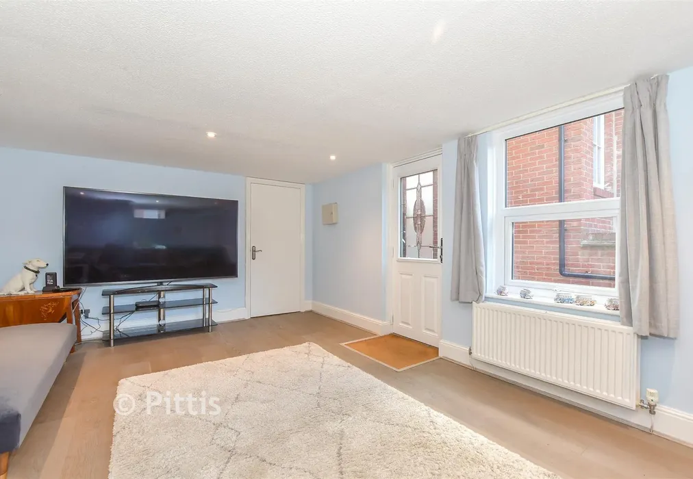 Kitchen/Breakfast Room - Garfield Road, Ryde, Isle of Wight - Wards of Kent